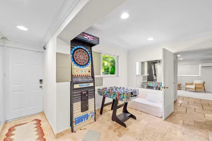 В аренду: $13,500 (4 спален, 4 ванн, 2904 Квадратных фут)