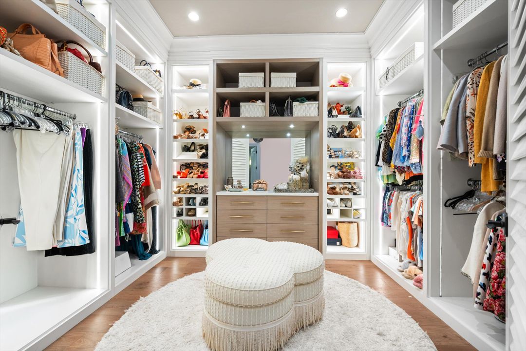 На продажу: $7,200,000 (4 спален, 6 ванн, 5908 Квадратных фут)