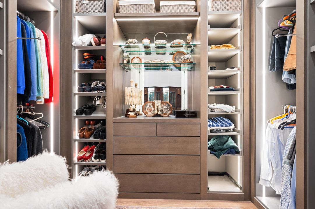 На продажу: $7,200,000 (4 спален, 6 ванн, 5908 Квадратных фут)