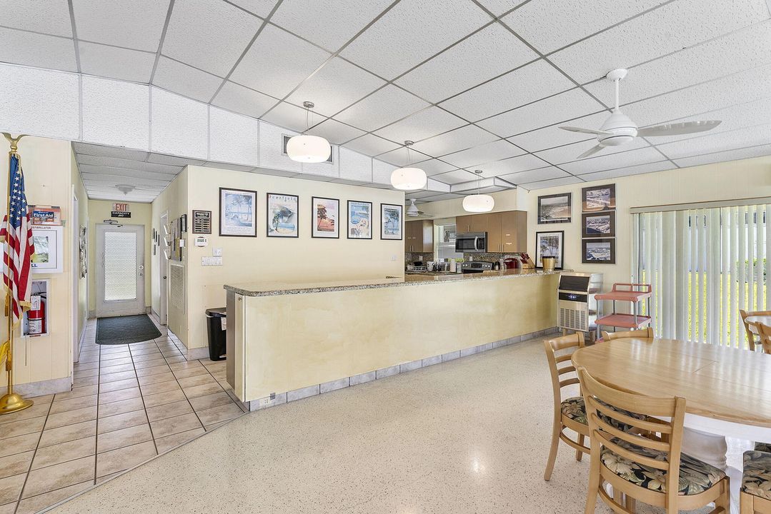 For Rent: $4,500 (2 beds, 2 baths, 941 Square Feet)