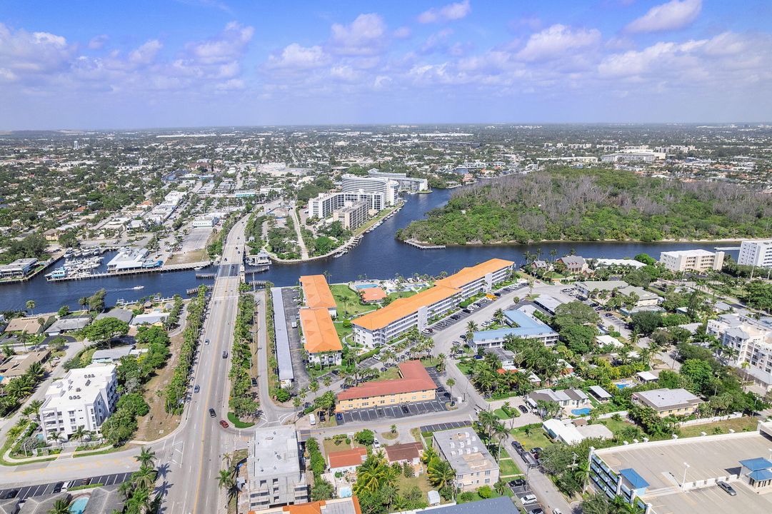 For Rent: $4,500 (2 beds, 2 baths, 941 Square Feet)