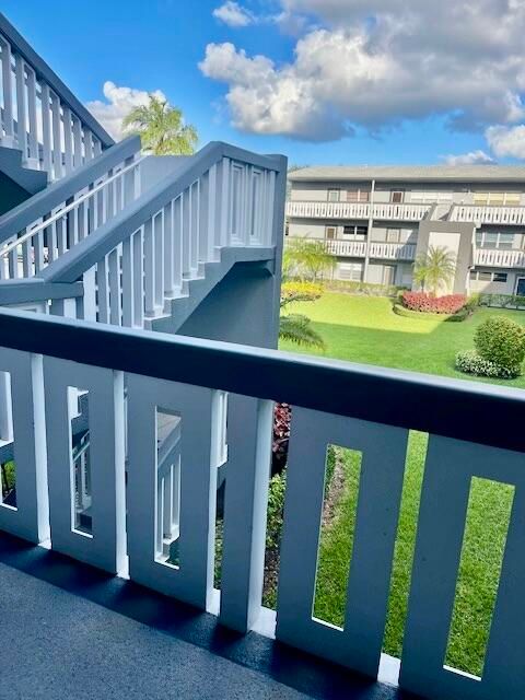 На продажу: $68,999 (1 спален, 1 ванн, 720 Квадратных фут)