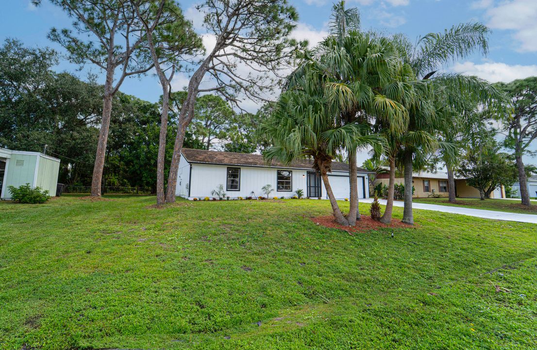 На продажу: $259,000 (2 спален, 2 ванн, 1036 Квадратных фут)