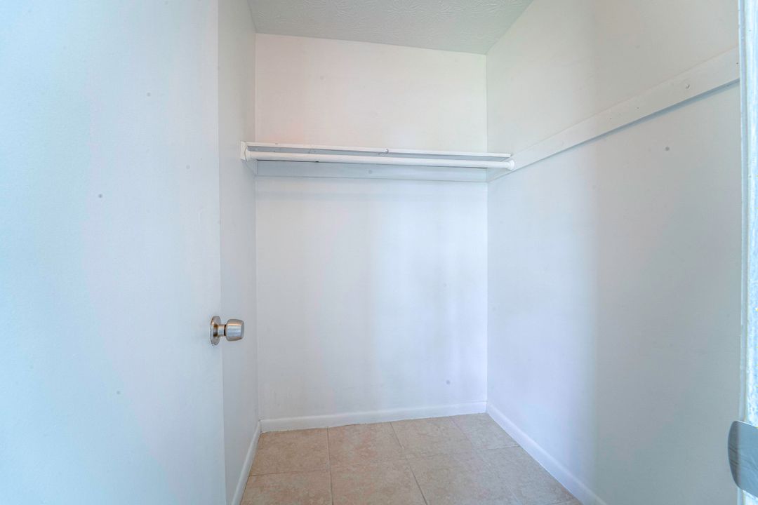 На продажу: $259,000 (2 спален, 2 ванн, 1036 Квадратных фут)