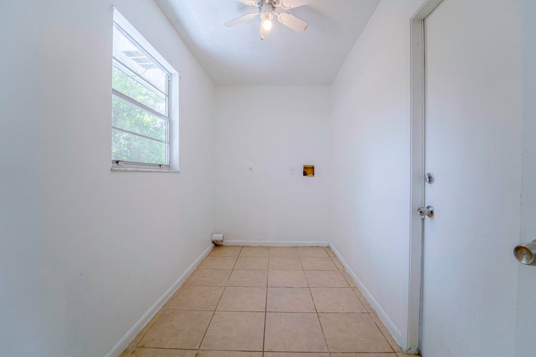 На продажу: $259,000 (2 спален, 2 ванн, 1036 Квадратных фут)