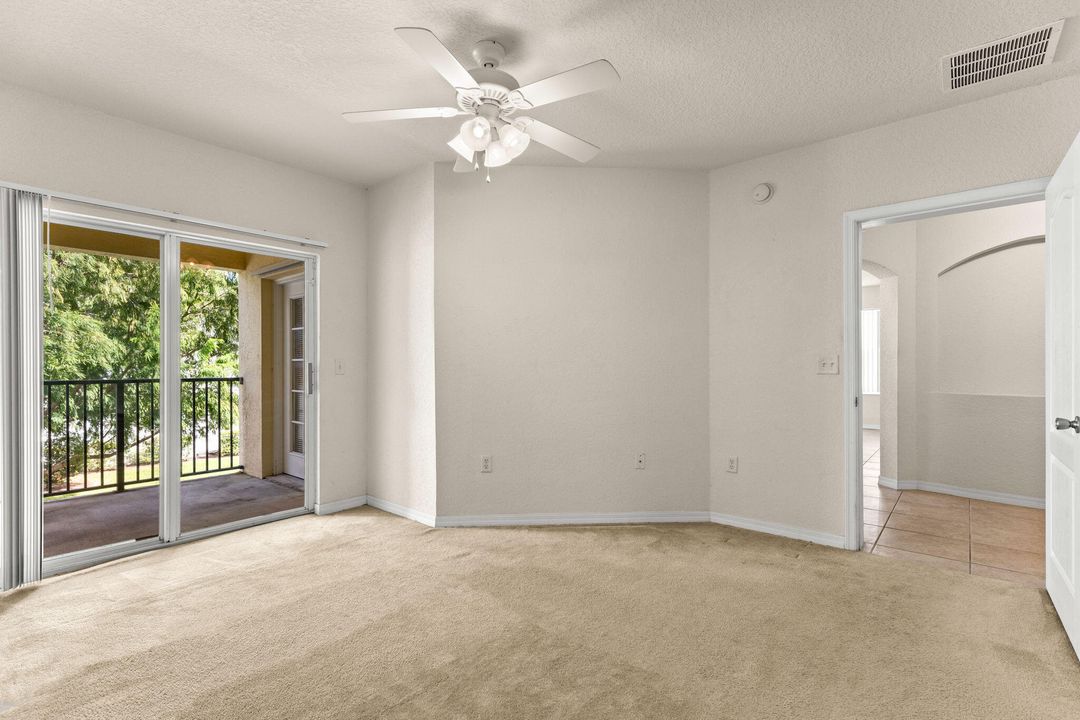 合同活跃: $199,900 (2 贝兹, 2 浴室, 1350 平方英尺)