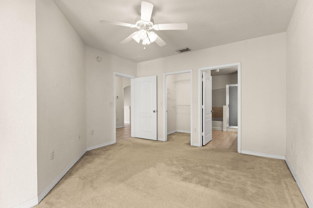 合同活跃: $199,900 (2 贝兹, 2 浴室, 1350 平方英尺)