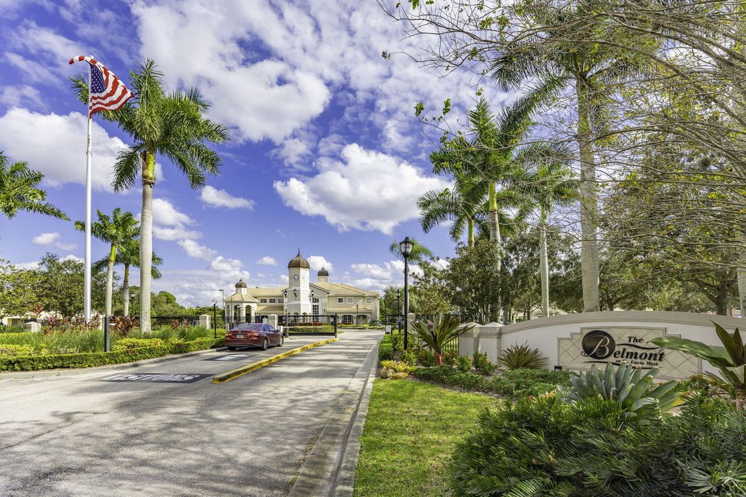 合同活跃: $199,900 (2 贝兹, 2 浴室, 1350 平方英尺)