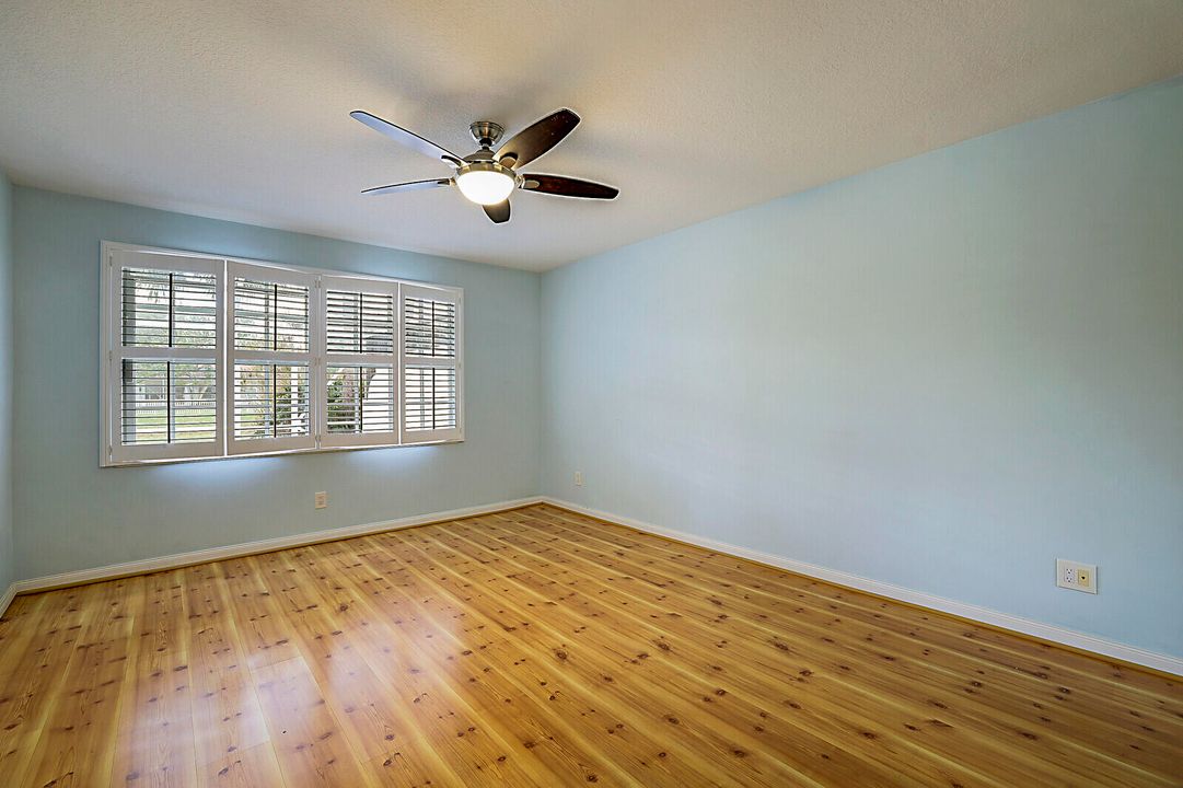 合同活跃: $509,000 (2 贝兹, 2 浴室, 1526 平方英尺)