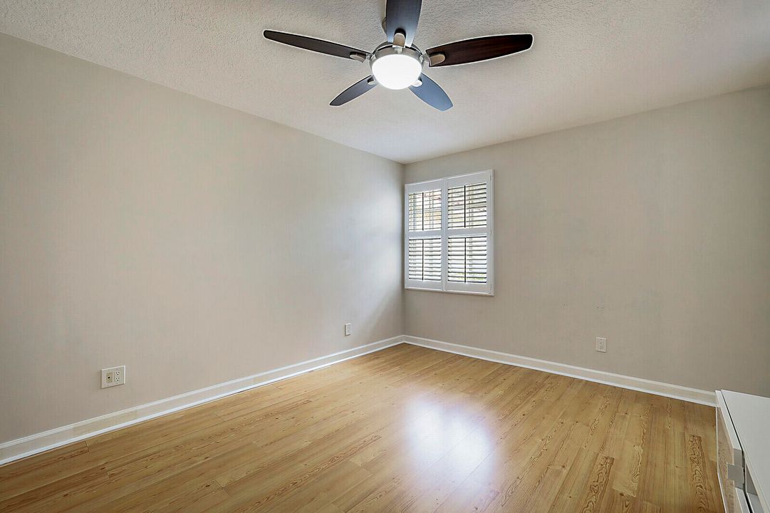 合同活跃: $509,000 (2 贝兹, 2 浴室, 1526 平方英尺)