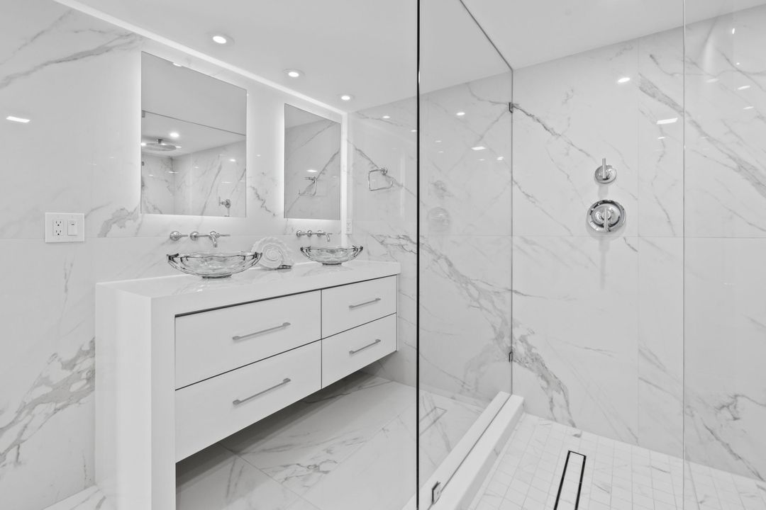 For Sale: $1,423,000 (2 beds, 2 baths, 1435 Square Feet)