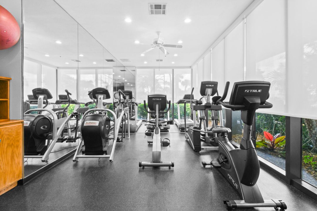 For Sale: $1,423,000 (2 beds, 2 baths, 1435 Square Feet)