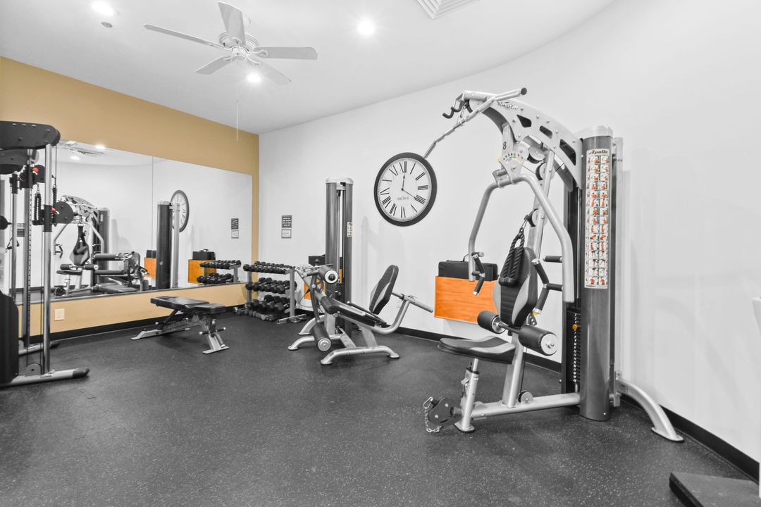 For Sale: $1,423,000 (2 beds, 2 baths, 1435 Square Feet)