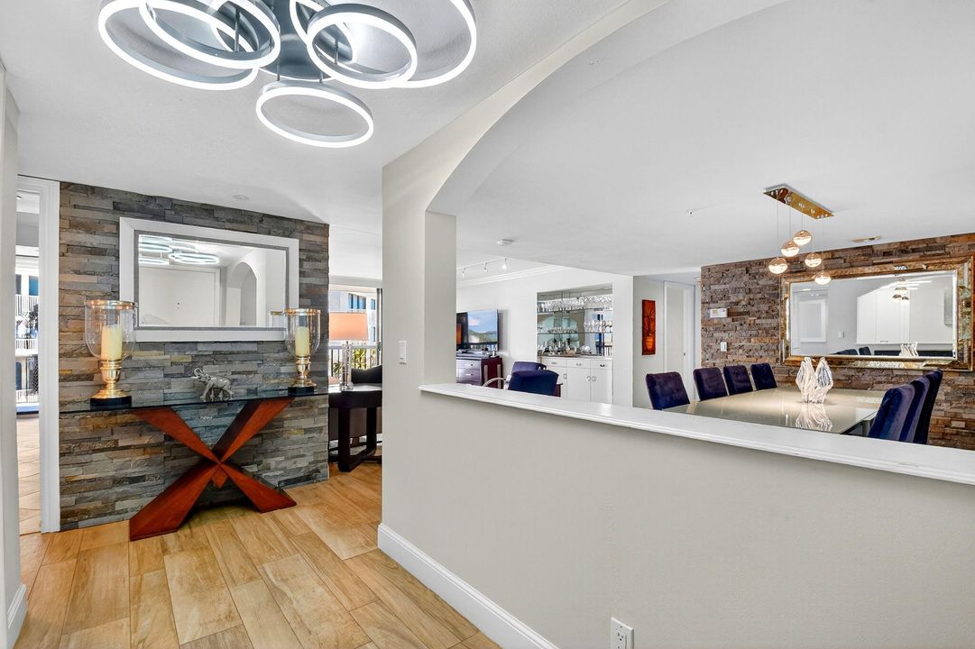 For Sale: $1,395,000 (2 beds, 2 baths, 1714 Square Feet)