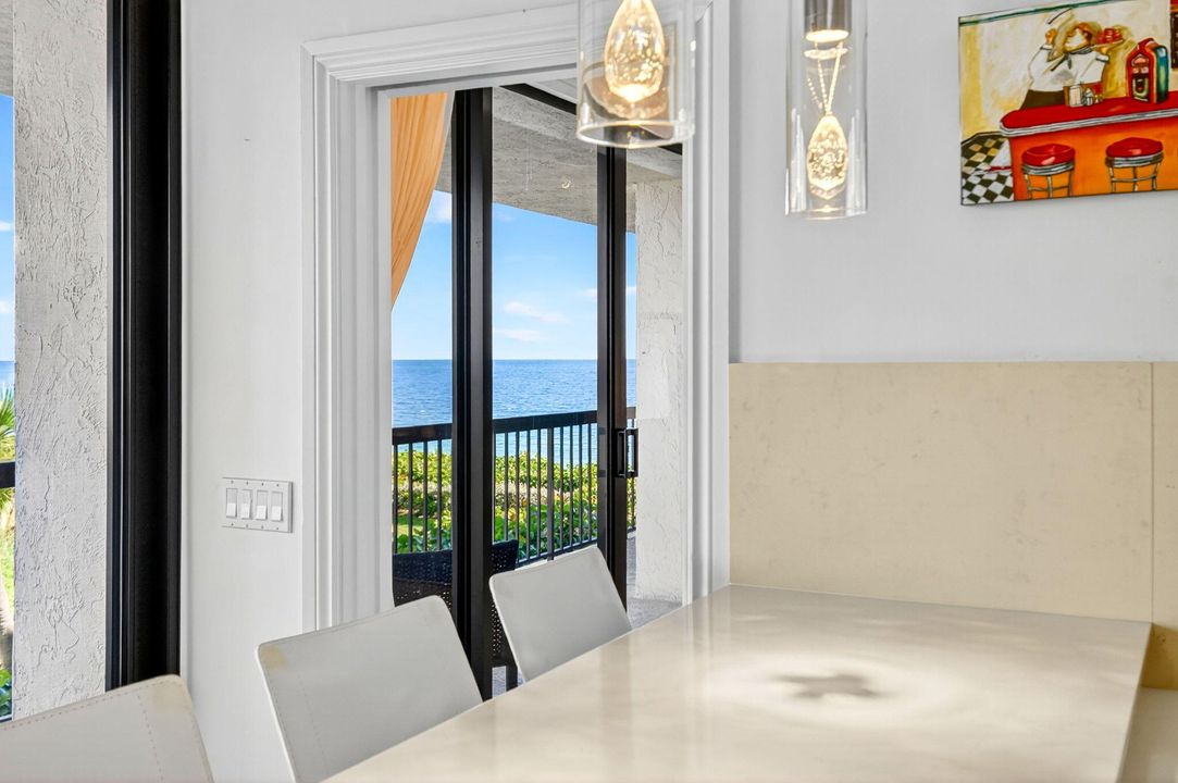 For Sale: $1,395,000 (2 beds, 2 baths, 1714 Square Feet)