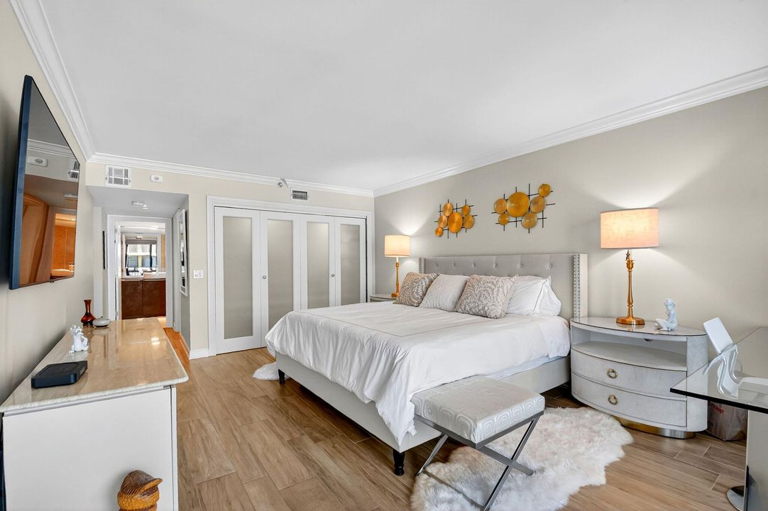 For Sale: $1,395,000 (2 beds, 2 baths, 1714 Square Feet)