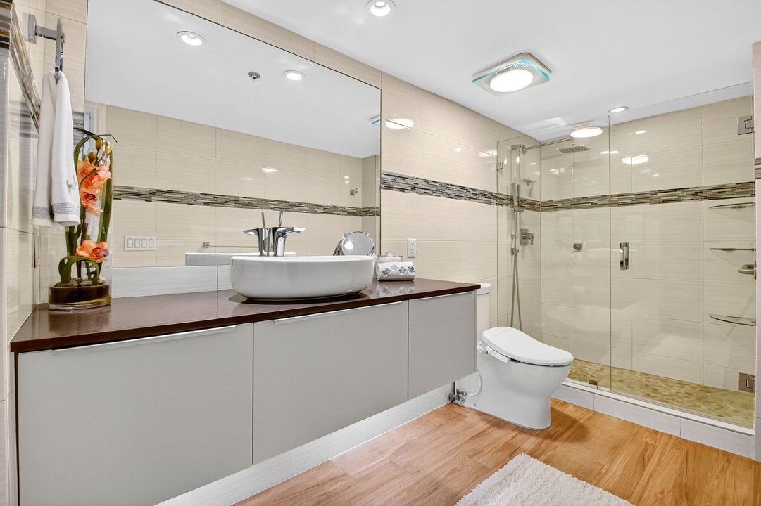 For Sale: $1,395,000 (2 beds, 2 baths, 1714 Square Feet)