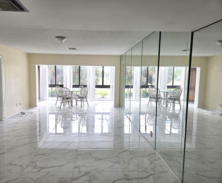 For Sale: $350,000 (2 beds, 2 baths, 1470 Square Feet)