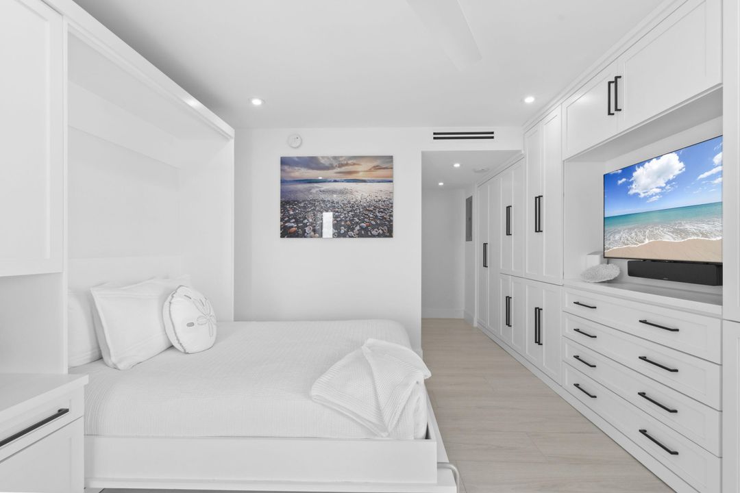 For Sale: $1,423,000 (2 beds, 2 baths, 1435 Square Feet)