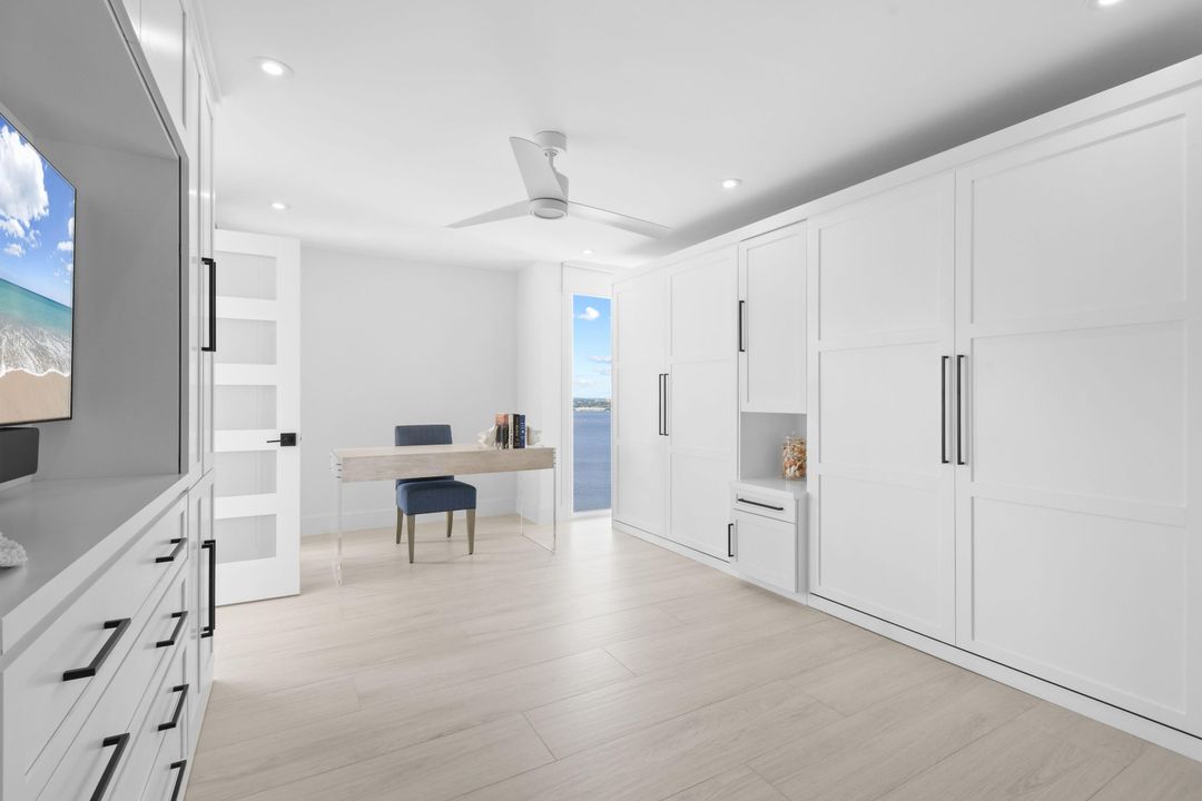 For Sale: $1,423,000 (2 beds, 2 baths, 1435 Square Feet)