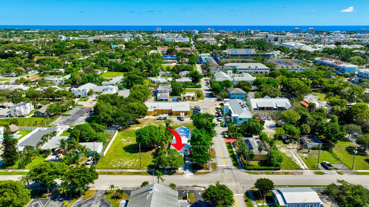 For Rent: $2,450 (0 beds, 1 baths, 255 Square Feet)