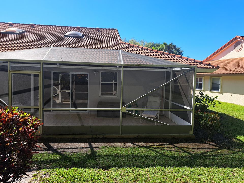 For Sale: $324,900 (3 beds, 2 baths, 1722 Square Feet)