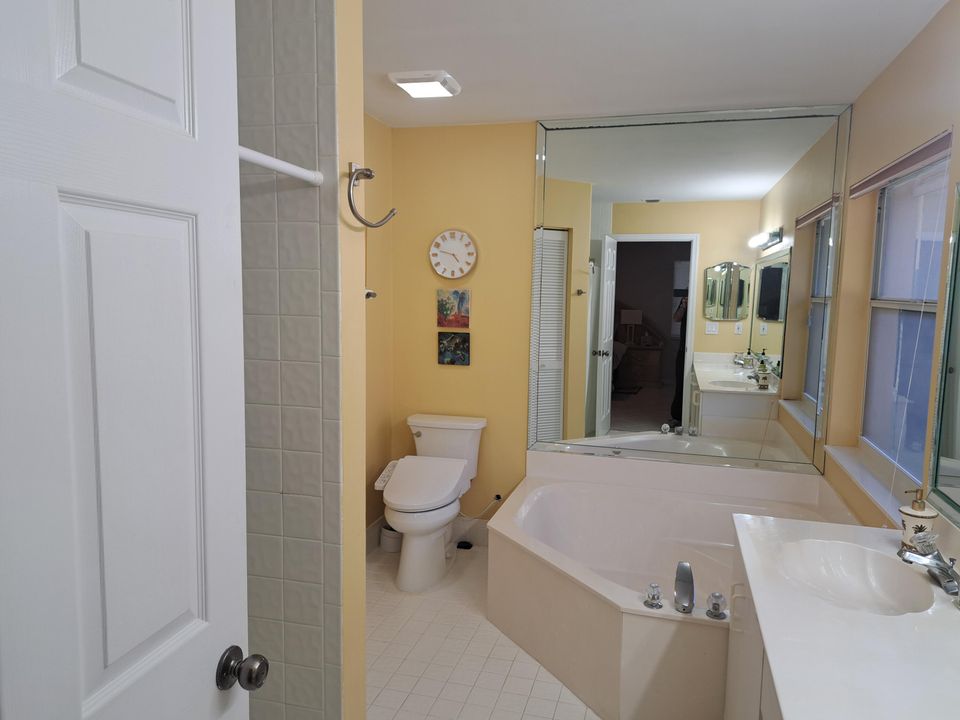 For Sale: $324,900 (3 beds, 2 baths, 1722 Square Feet)