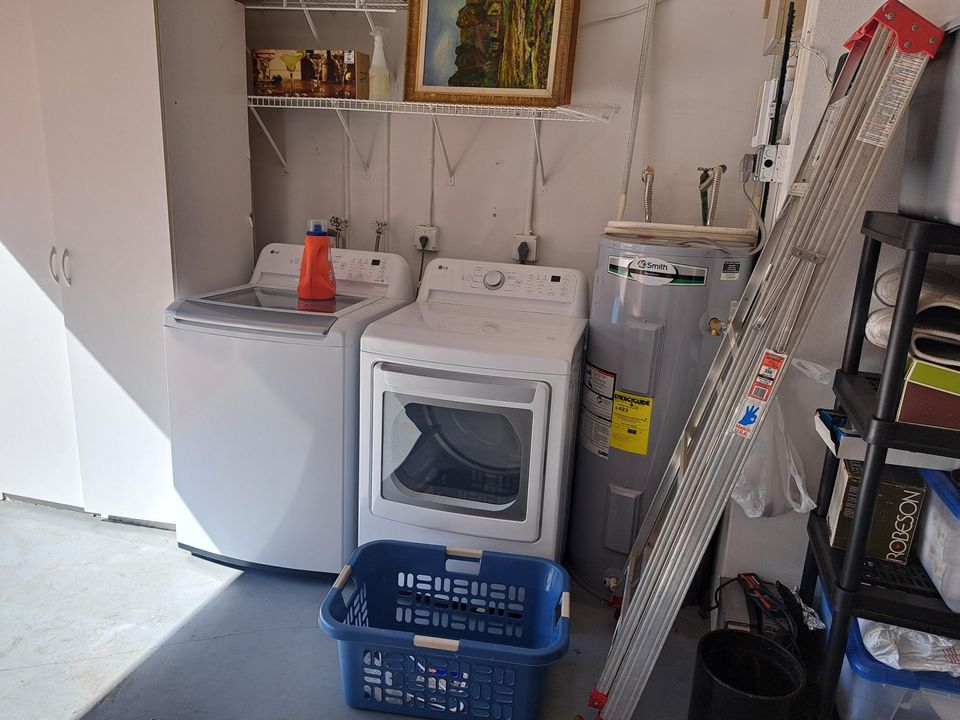 For Sale: $324,900 (3 beds, 2 baths, 1722 Square Feet)