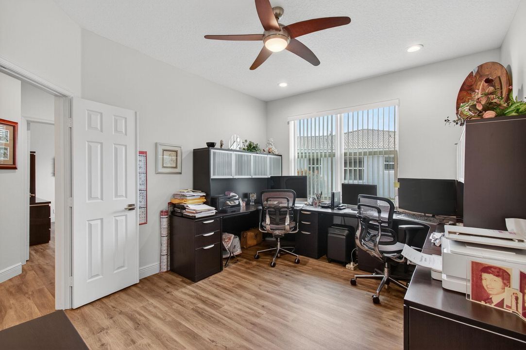 For Sale: $574,995 (3 beds, 2 baths, 1788 Square Feet)