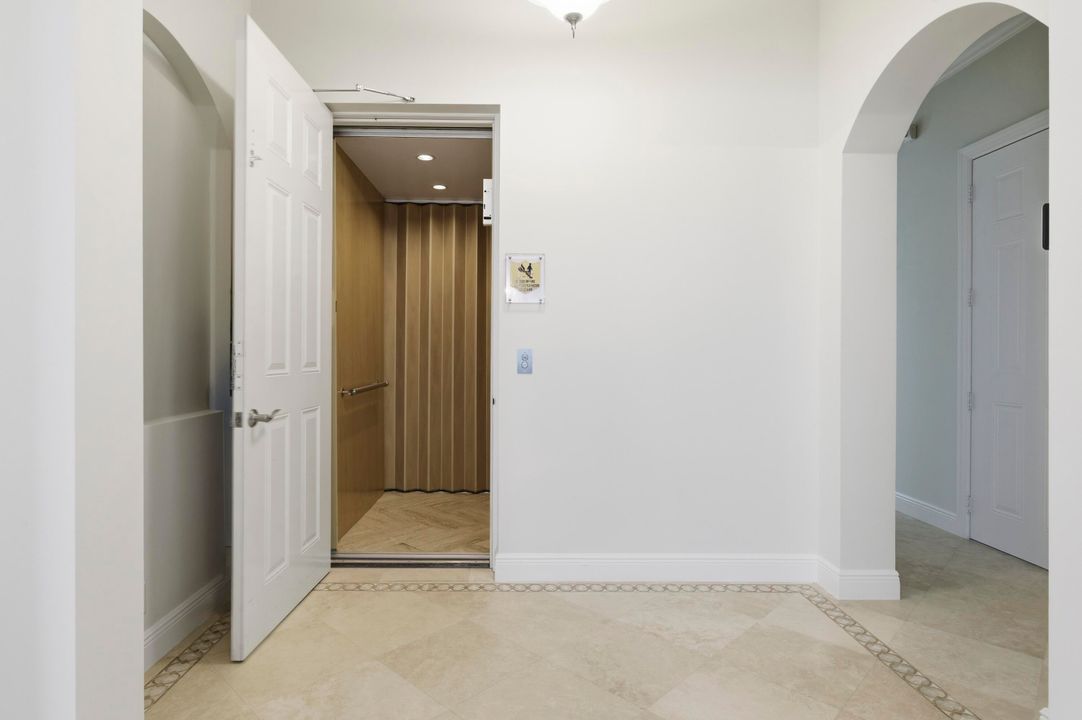 На продажу: $3,349,000 (3 спален, 2 ванн, 2493 Квадратных фут)