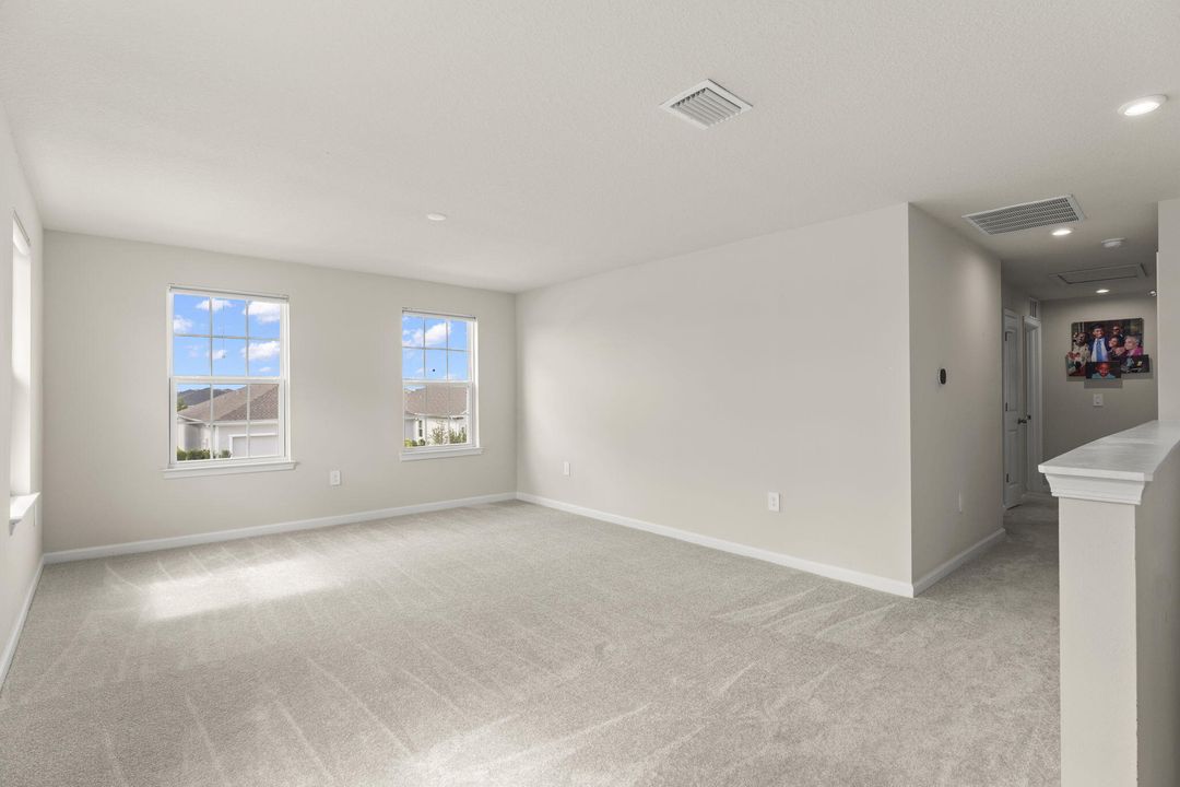 出租: $4,500 (5 贝兹, 4 浴室, 3021 平方英尺)