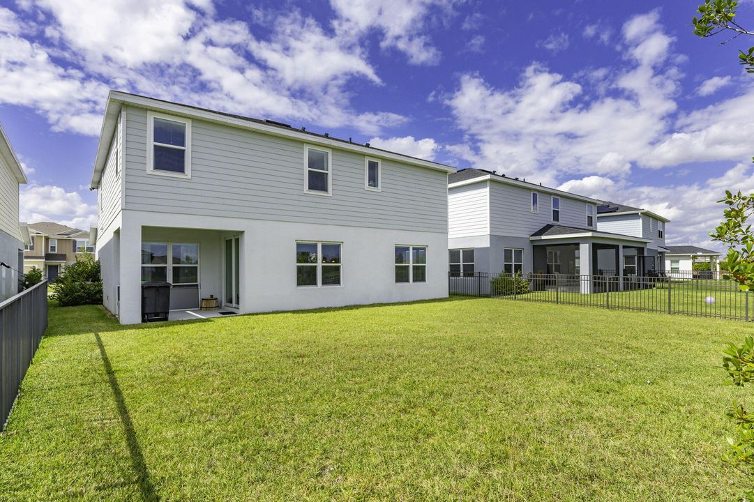 出租: $4,500 (5 贝兹, 4 浴室, 3021 平方英尺)