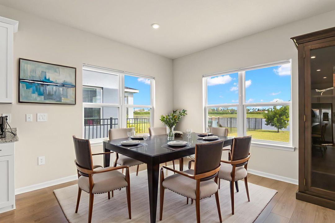 出租: $4,500 (5 贝兹, 4 浴室, 3021 平方英尺)