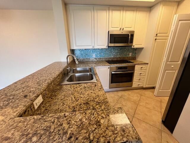 For Rent: $2,295 (2 beds, 2 baths, 1012 Square Feet)