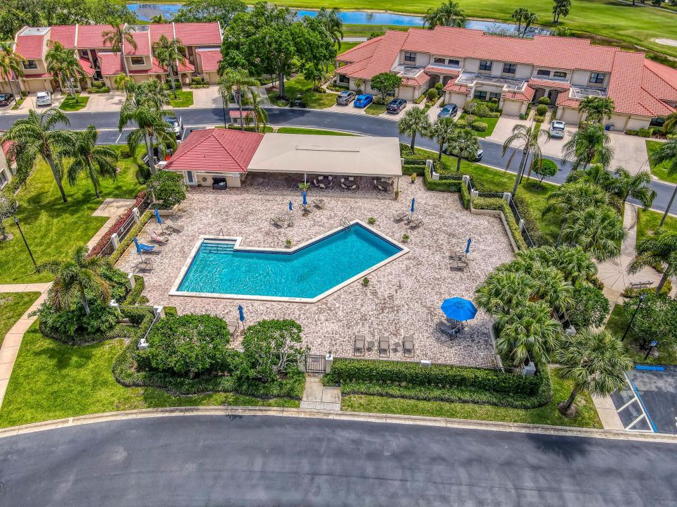 Под контрактом: $7,500 (3 спален, 2 ванн, 1909 Квадратных фут)