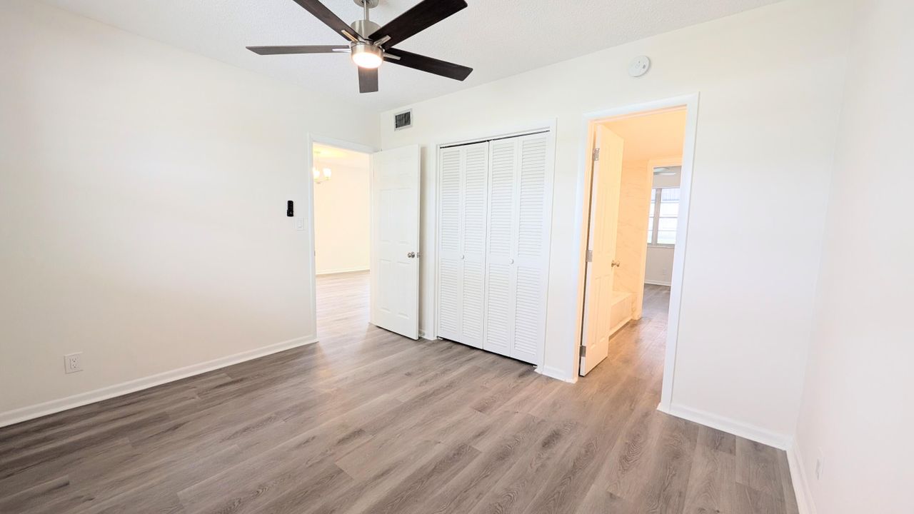 待售: $125,000 (2 贝兹, 1 浴室, 750 平方英尺)