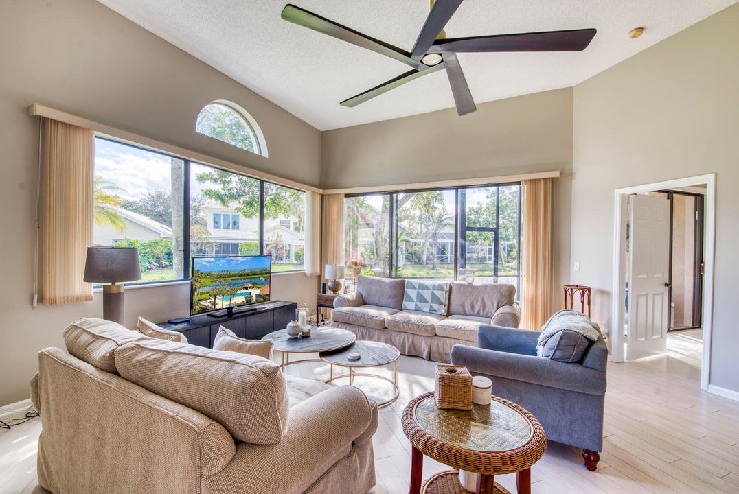 En Venta: $549,980 (3 camas, 2 baños, 1662 Pies cuadrados)