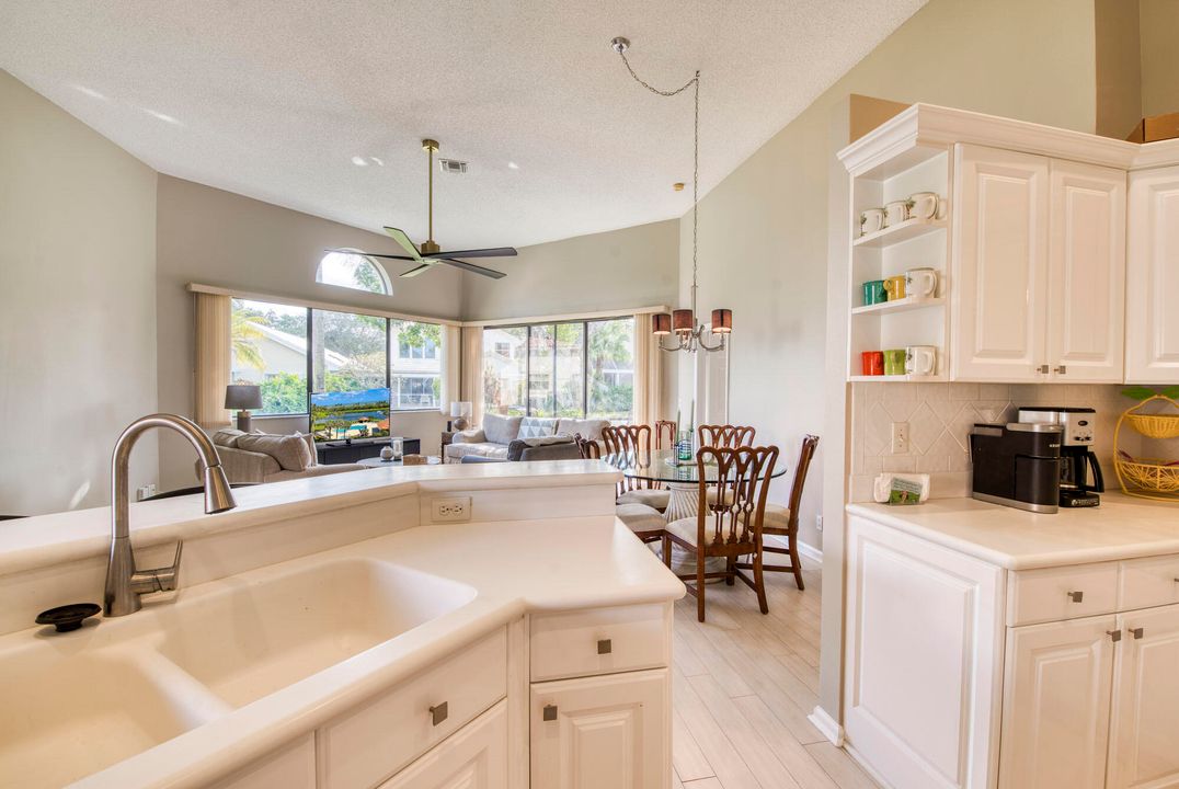 En Venta: $549,980 (3 camas, 2 baños, 1662 Pies cuadrados)