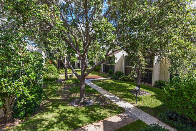 出租: $2,600 (2 贝兹, 2 浴室, 1100 平方英尺)