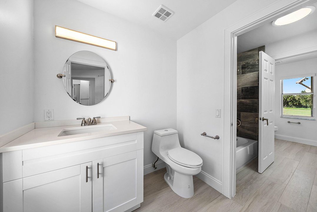 出租: $10,000 (4 贝兹, 3 浴室, 2395 平方英尺)