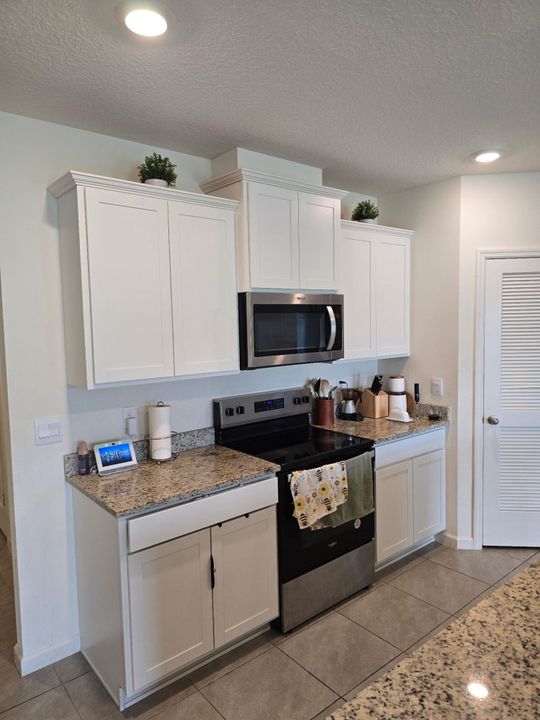 出租: $2,800 (4 贝兹, 2 浴室, 1828 平方英尺)