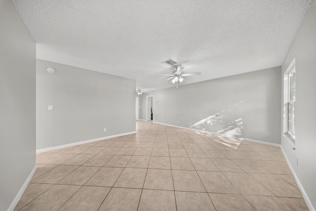 For Sale: $335,000 (2 beds, 2 baths, 1026 Square Feet)