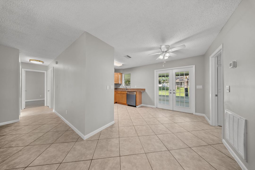 For Sale: $335,000 (2 beds, 2 baths, 1026 Square Feet)