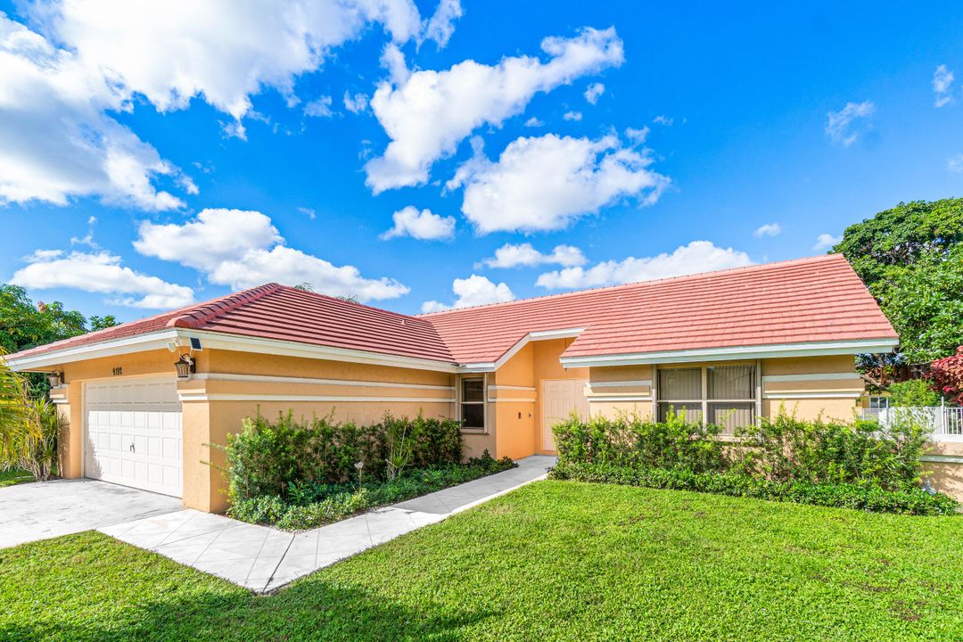 Active With Contract: $550,000 (3 beds, 2 baths, 1775 Square Feet)