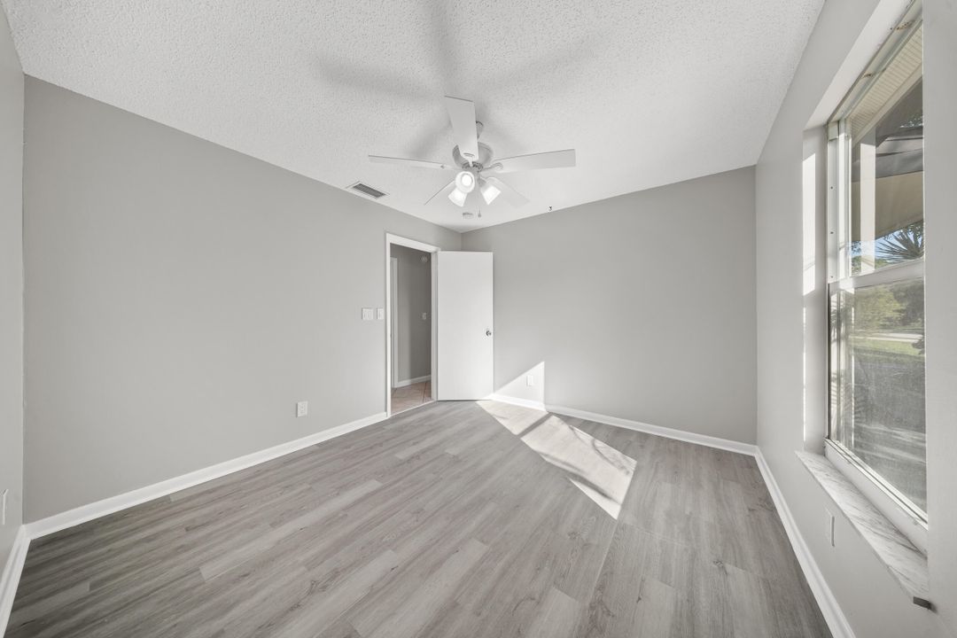 For Sale: $335,000 (2 beds, 2 baths, 1026 Square Feet)