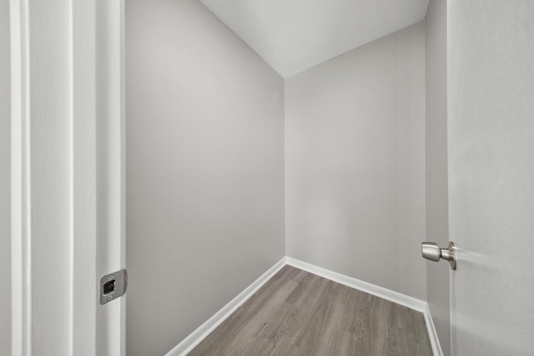 For Sale: $335,000 (2 beds, 2 baths, 1026 Square Feet)