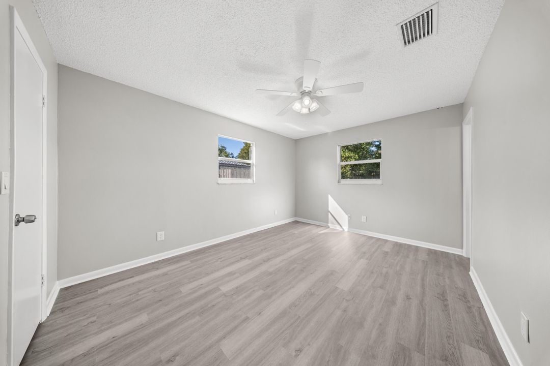 For Sale: $335,000 (2 beds, 2 baths, 1026 Square Feet)