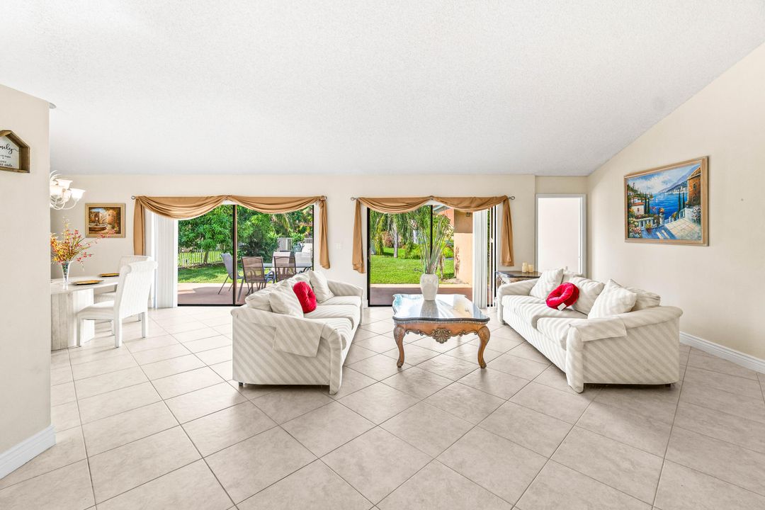 Active With Contract: $550,000 (3 beds, 2 baths, 1775 Square Feet)