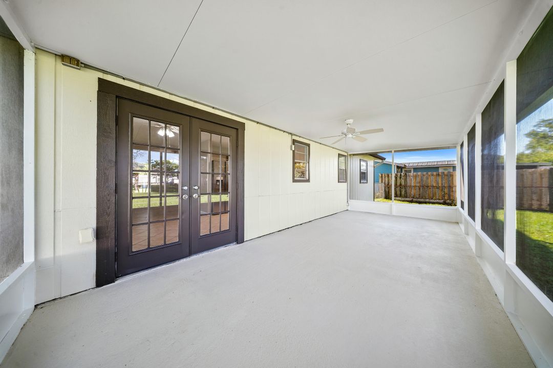 For Sale: $335,000 (2 beds, 2 baths, 1026 Square Feet)