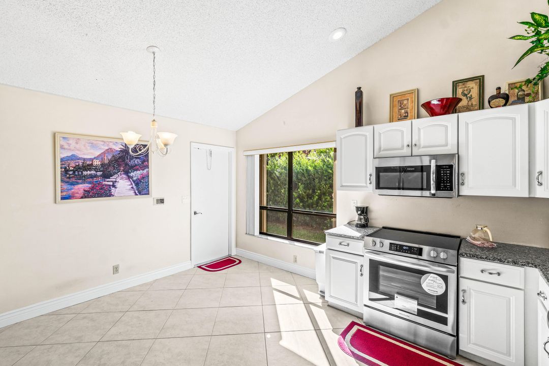 Active With Contract: $550,000 (3 beds, 2 baths, 1775 Square Feet)